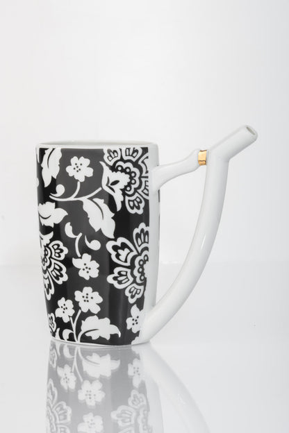 Karlovarský lázeňský pohárek Černobílá bohémská zahrada | Limitovaná edice