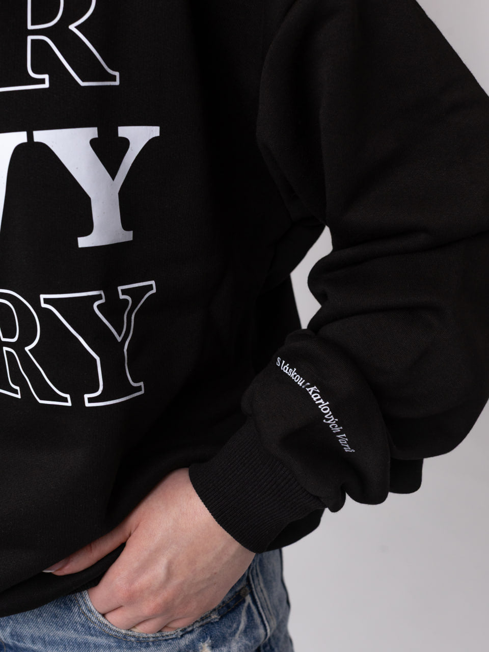 I ❤️ KV Černá mikina | Oficiální merch Karlových Varů | Feel Karlovy Vary